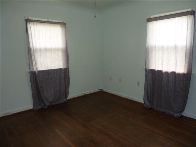 2719 N Center Rd - Photo 11