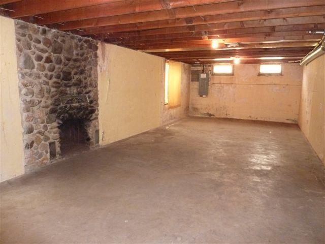 2719 N Center Rd - Photo 13