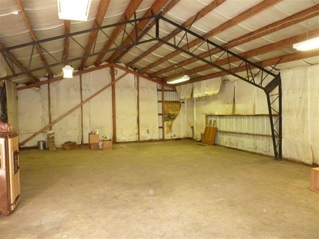2719 N Center Rd - Photo 15