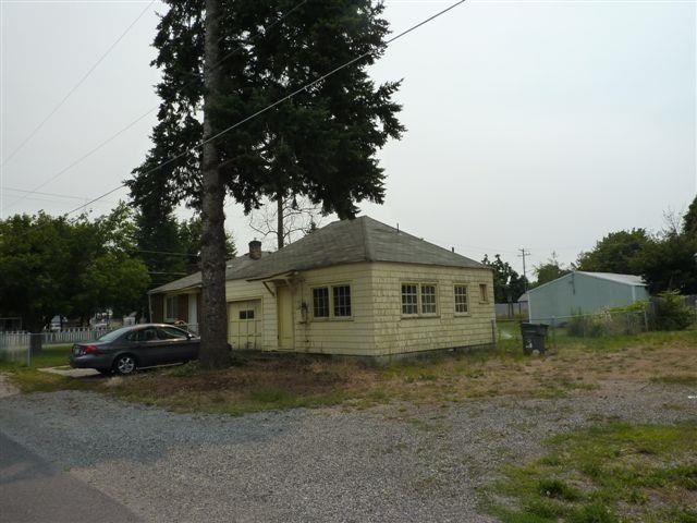2719 N Center Rd - Photo 17