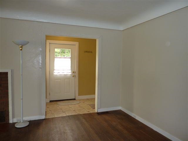 2719 N Center Rd - Photo 3