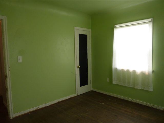 2719 N Center Rd - Photo 10