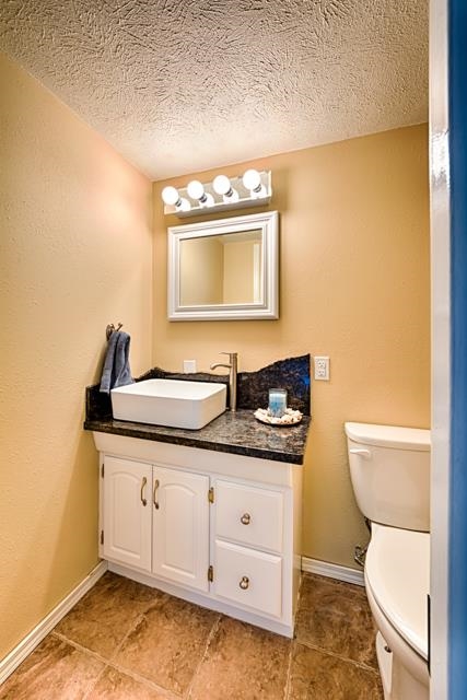 1435 W 17TH St - Photo 14