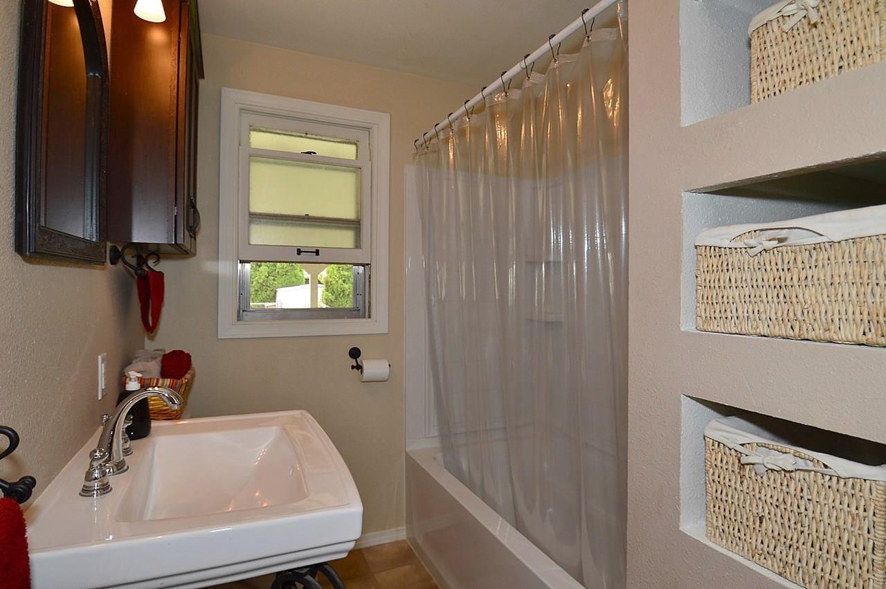 5723 N Fotheringham St - Photo 11