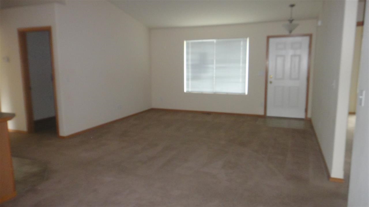3310 Meadow Glen - Photo 3