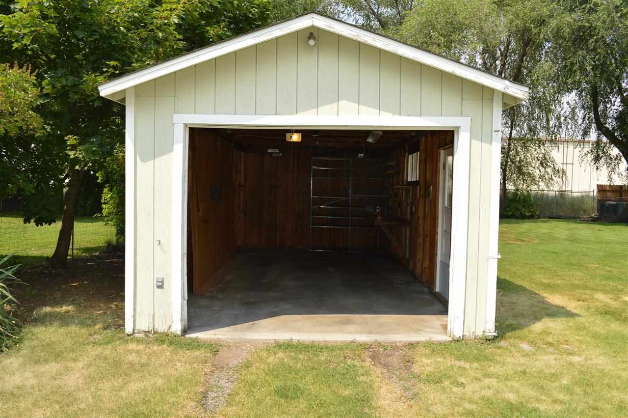 15311 E 2nd Ave - Photo 19