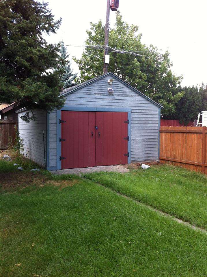 620 W Montgomery - Photo 3