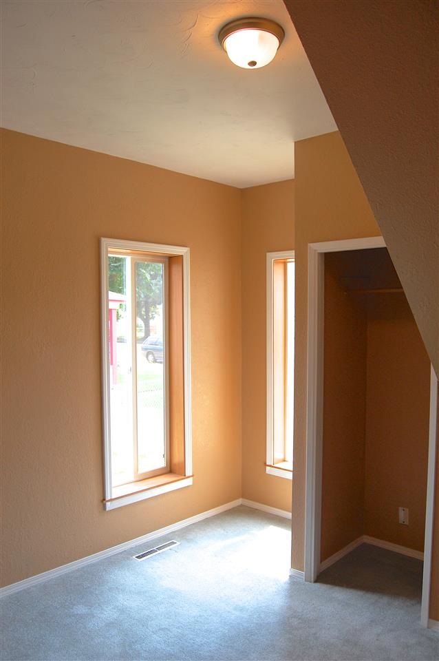 1124 W Indiana Ave - Photo 9