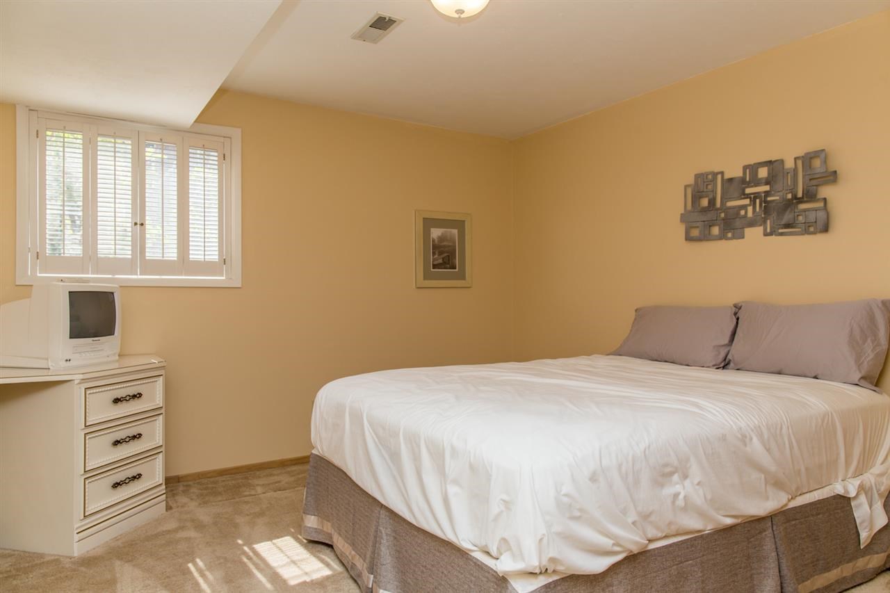 1423 W Ardmore Dr - Photo 15
