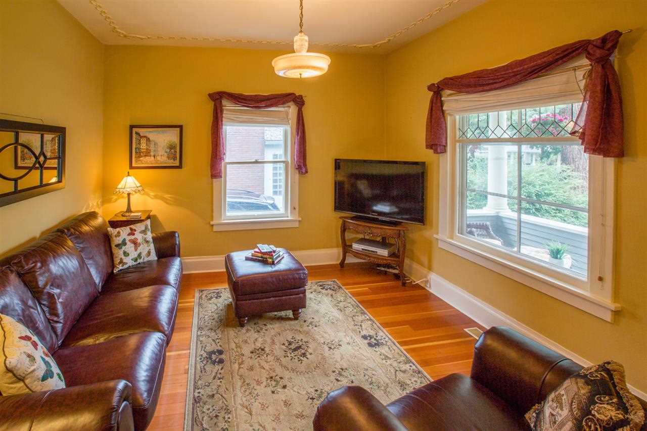 514 E 22ND - Photo 4
