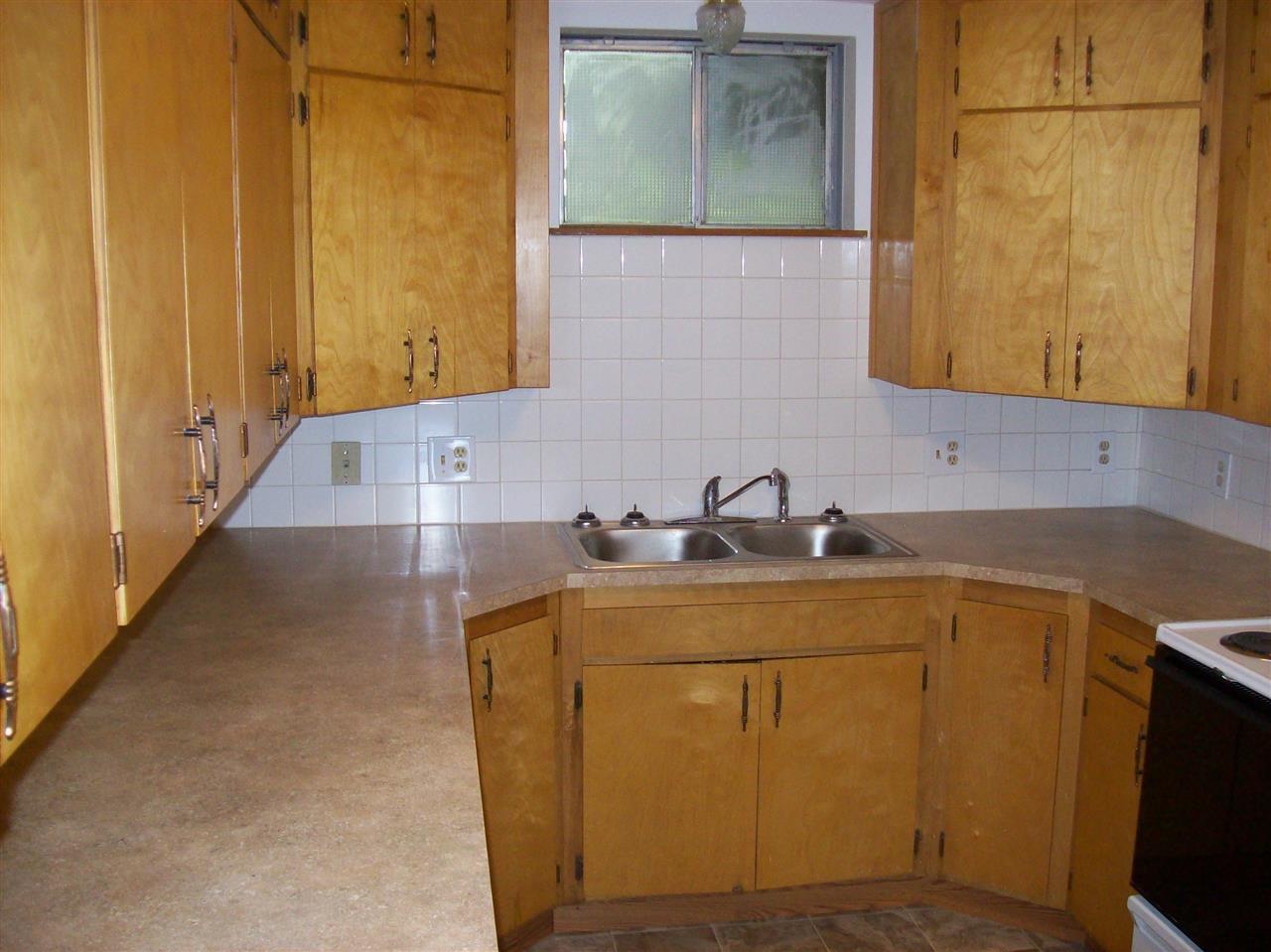 612 E B St - Photo 7