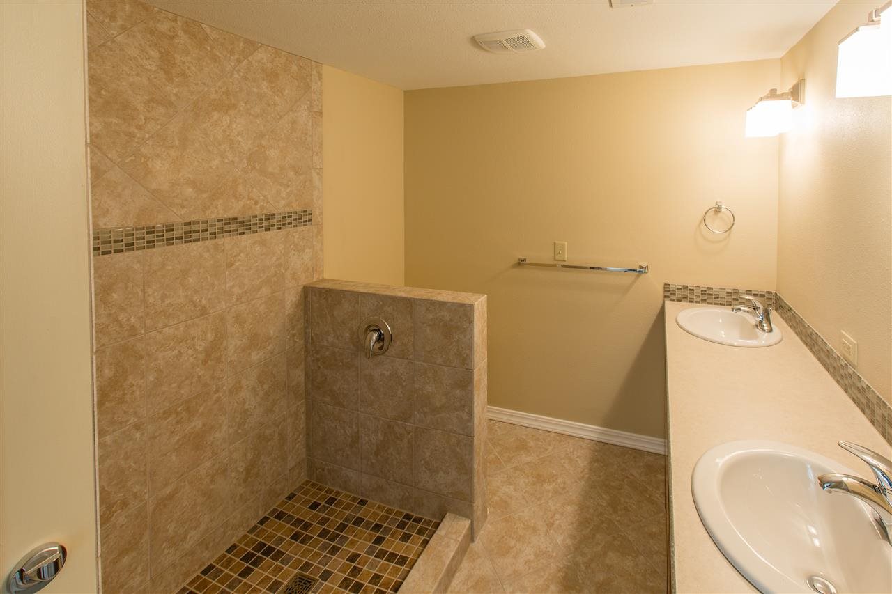 52 E 40th Ave - Photo 15