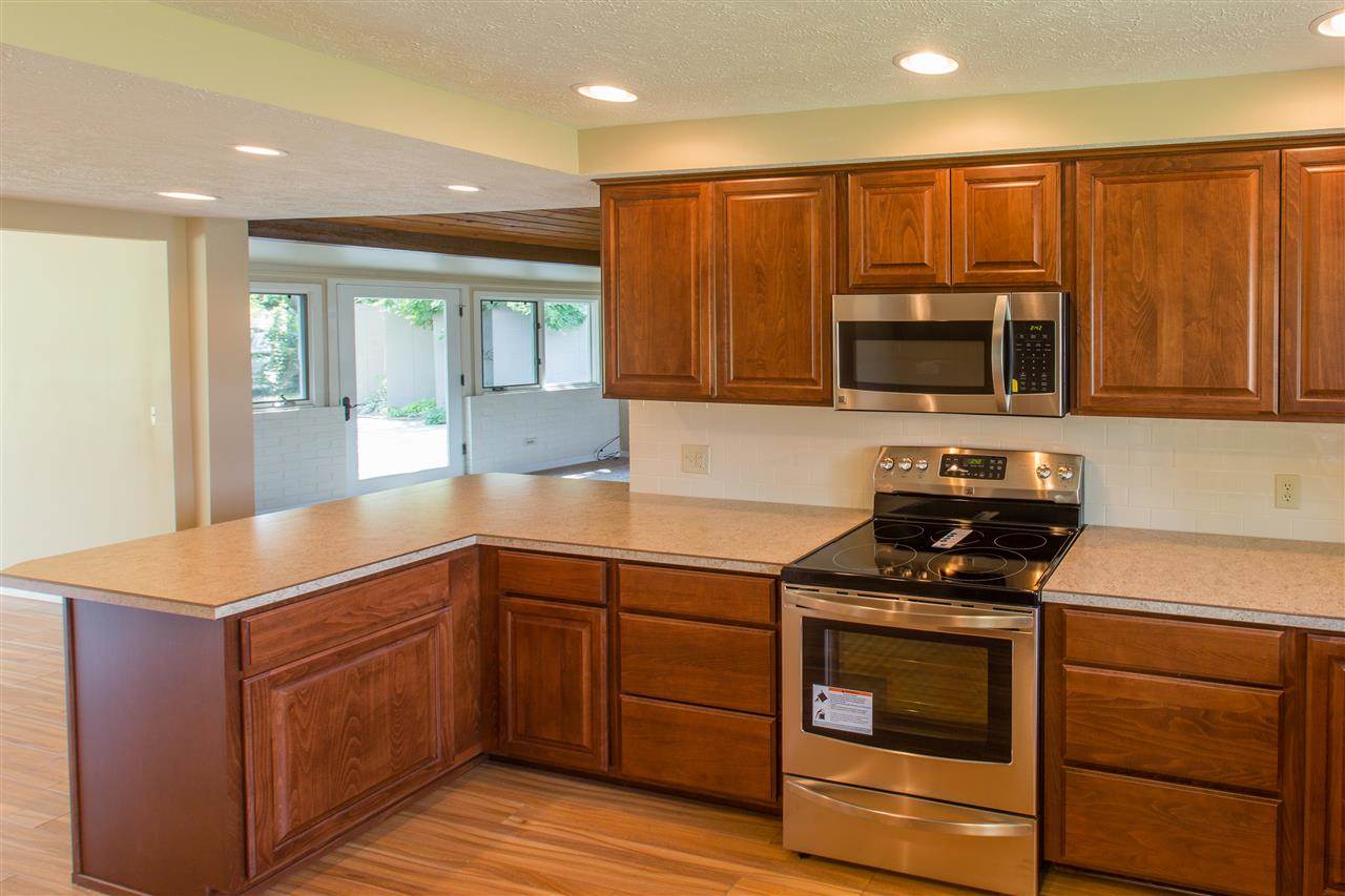 52 E 40th Ave - Photo 6