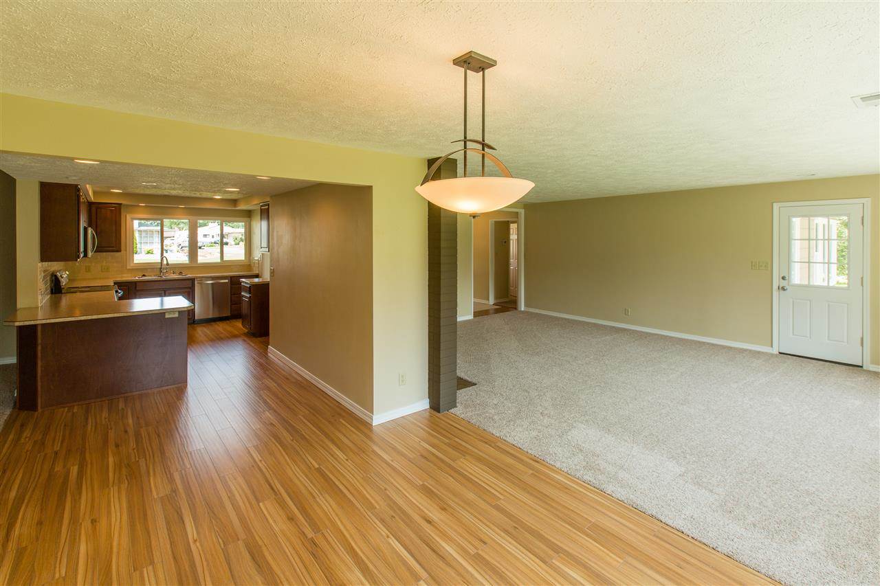 52 E 40th Ave - Photo 8