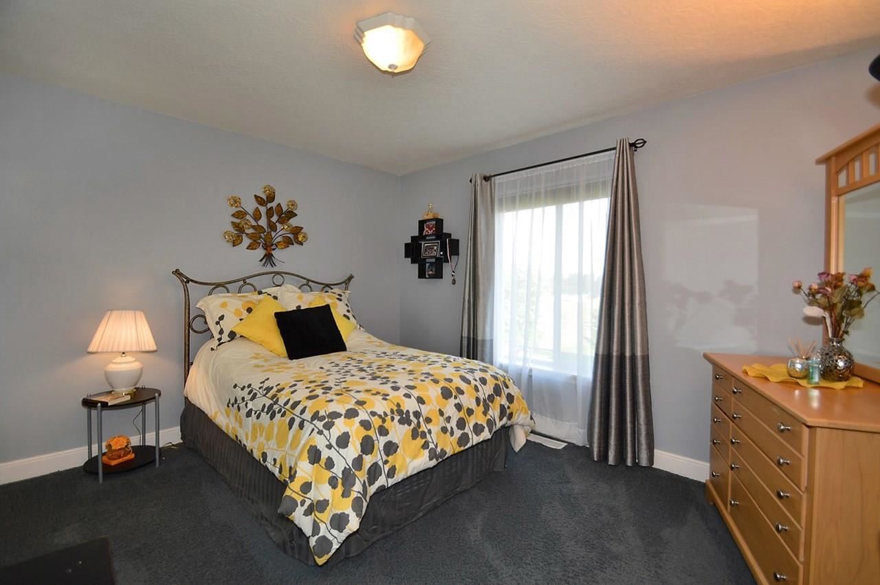 201 E Gem Ln - Photo 9