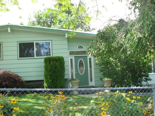 6623 N Post St - Photo 1