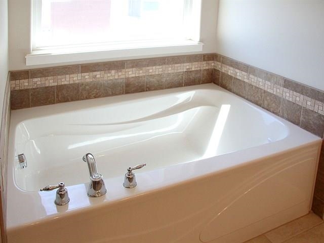 1760 N Holl Blvd - Photo 18