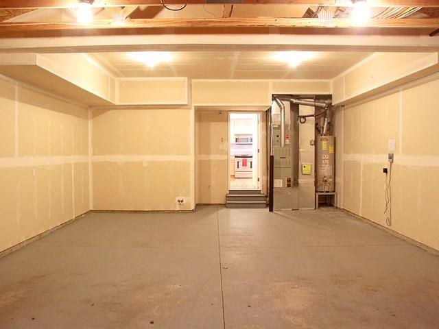 1760 N Holl Blvd - Photo 3