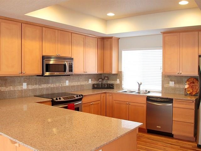 1760 N Holl Blvd - Photo 4