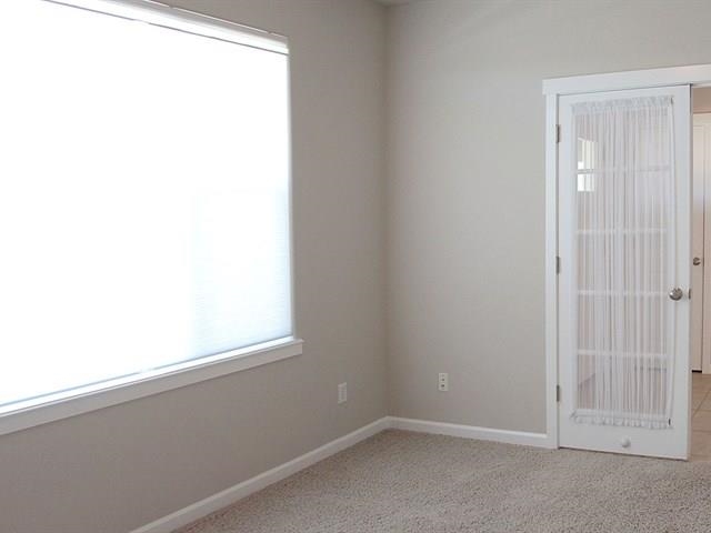 1760 N Holl Blvd - Photo 9