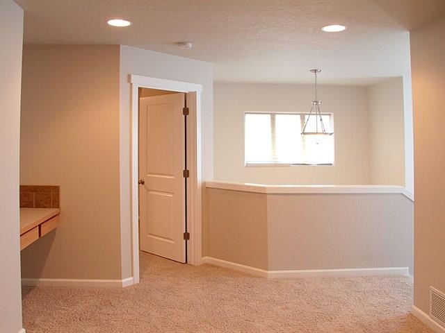 1760 N Holl Blvd - Photo 10