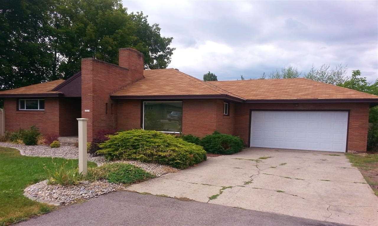 13315 E 8th Ave - Photo 1