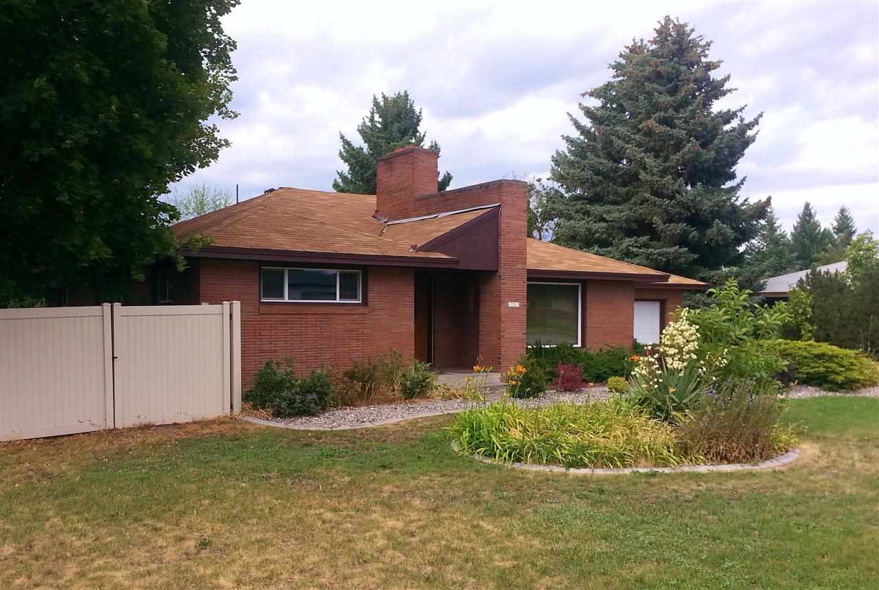 13315 E 8th Ave - Photo 2