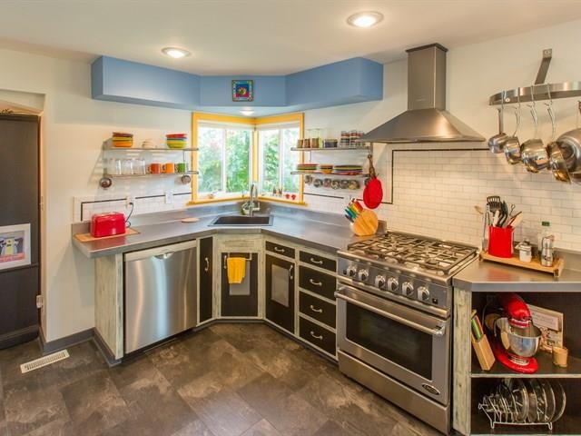 1747 N Smith St - Photo 3