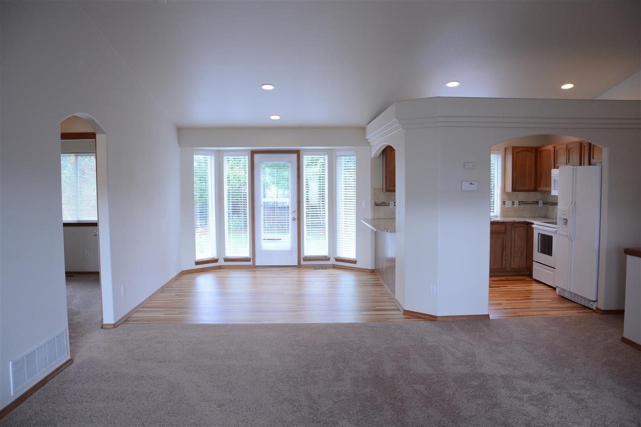 1402 N Simpson Rd - Photo 3