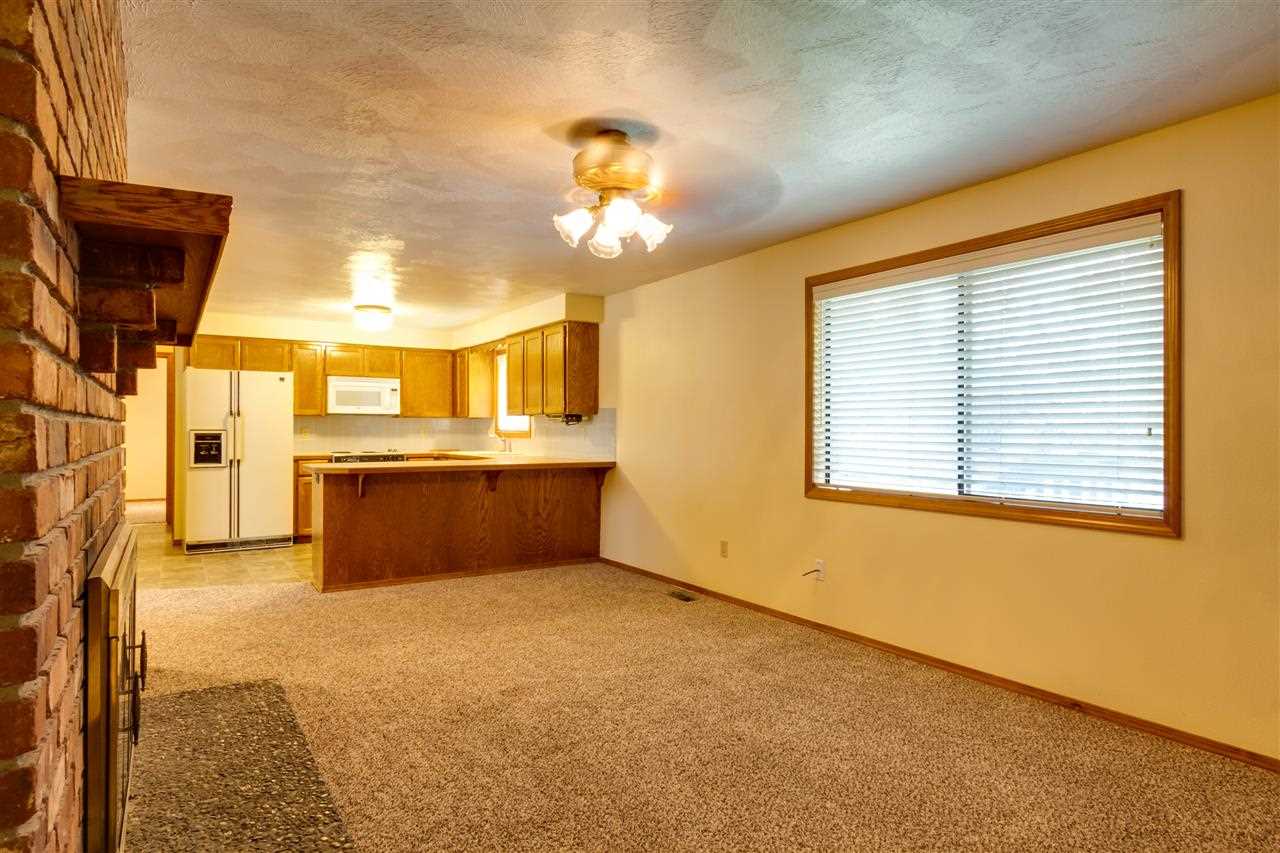 5802 W Lonewolf Ave - Photo 4