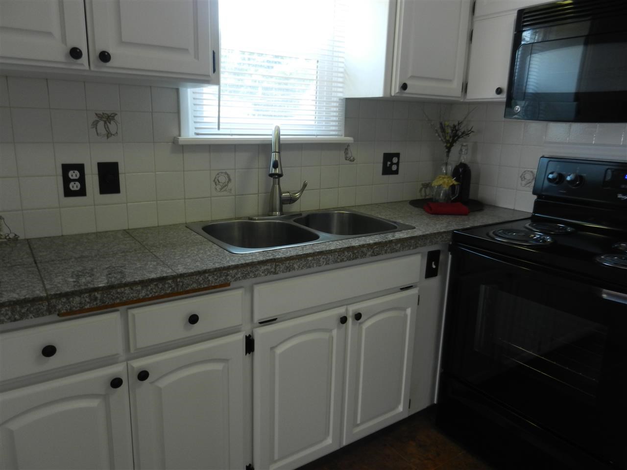 3618 N Normandie St - Photo 3