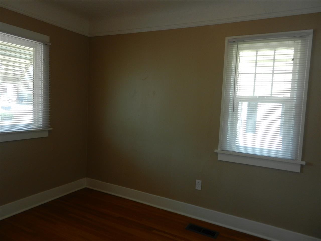 3618 N Normandie St - Photo 8