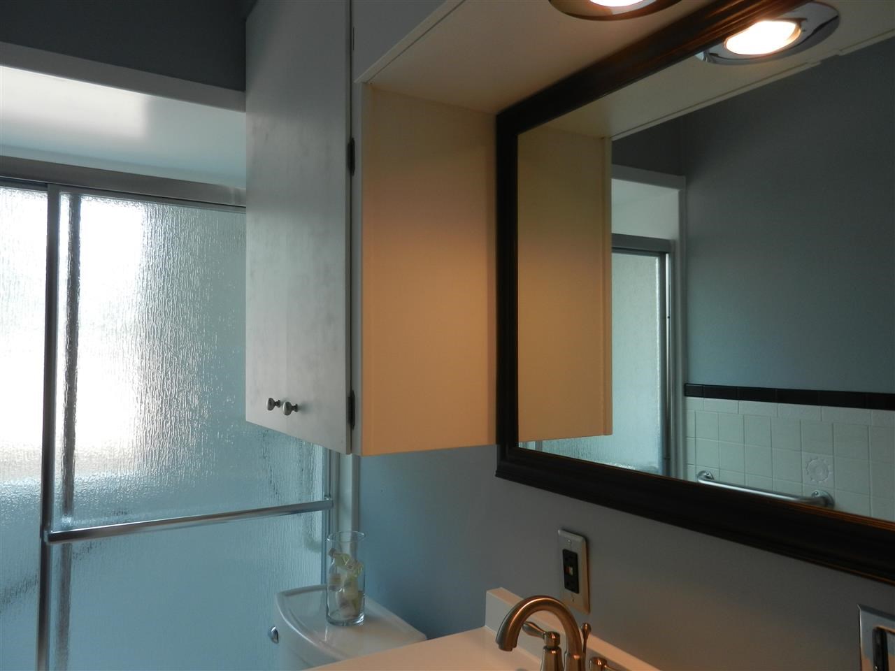 3618 N Normandie St - Photo 9