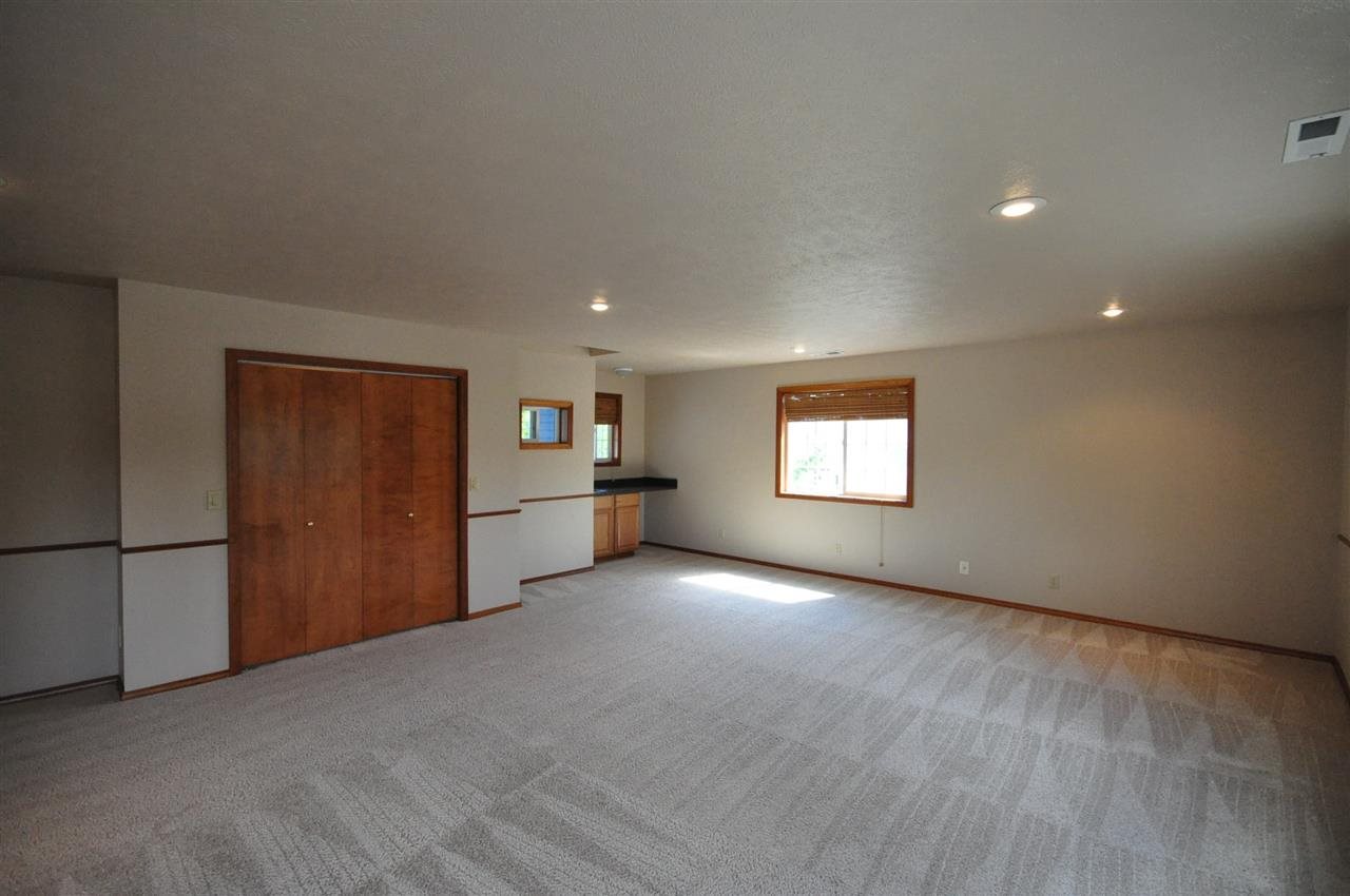 12008 E 34TH Ave - Photo 14