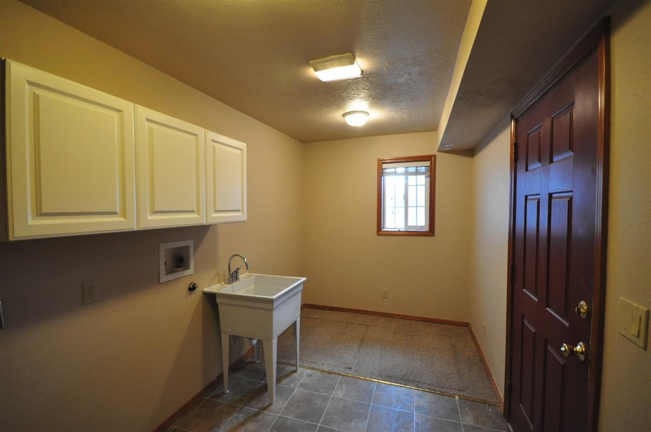 12008 E 34TH Ave - Photo 15