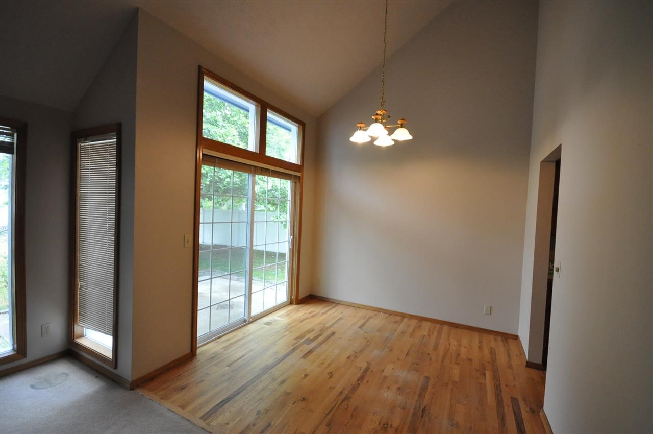 12008 E 34TH Ave - Photo 4