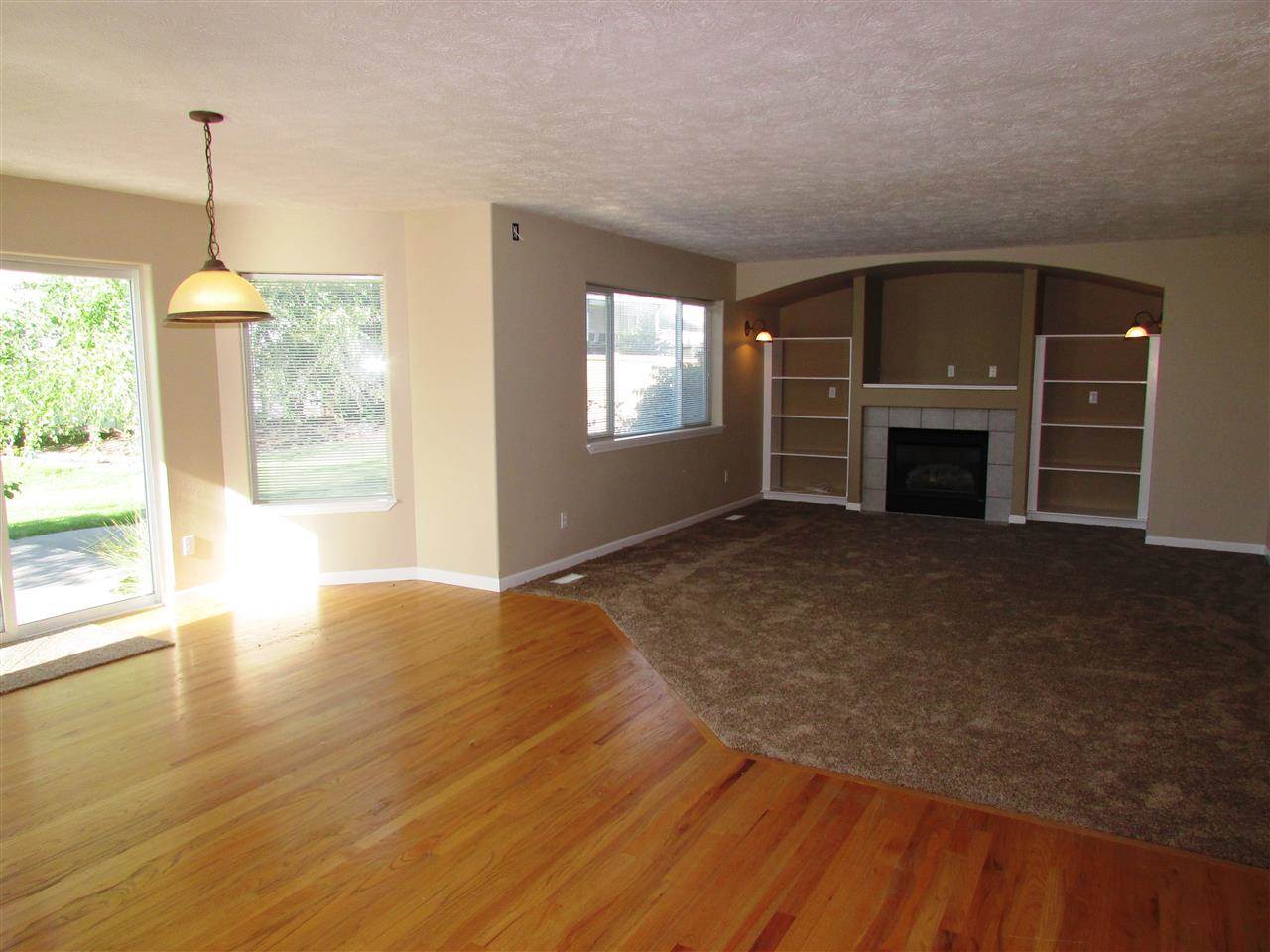 23033 E Broadway Ave - Photo 5