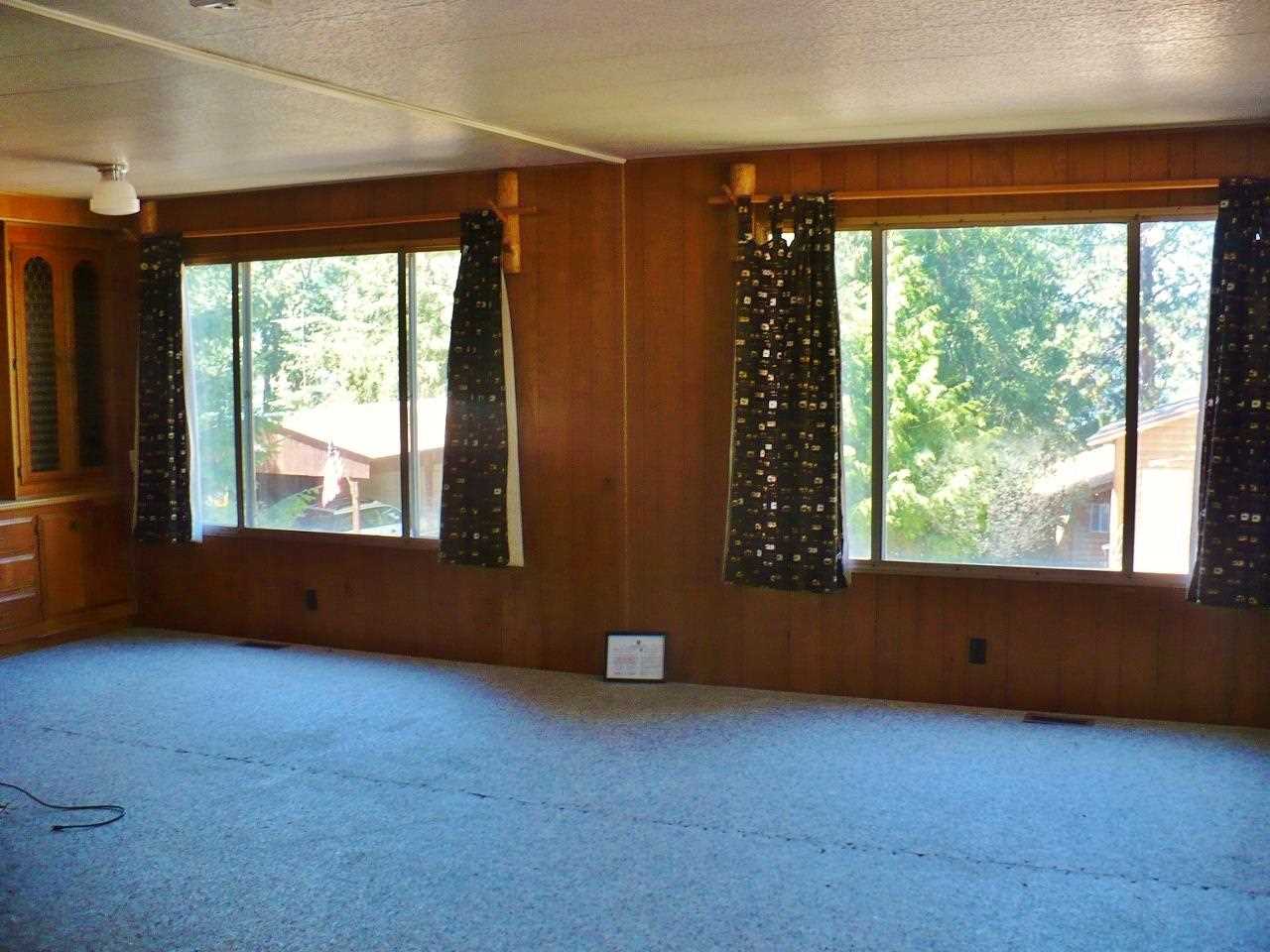 4594 Julius Dr - Photo 3