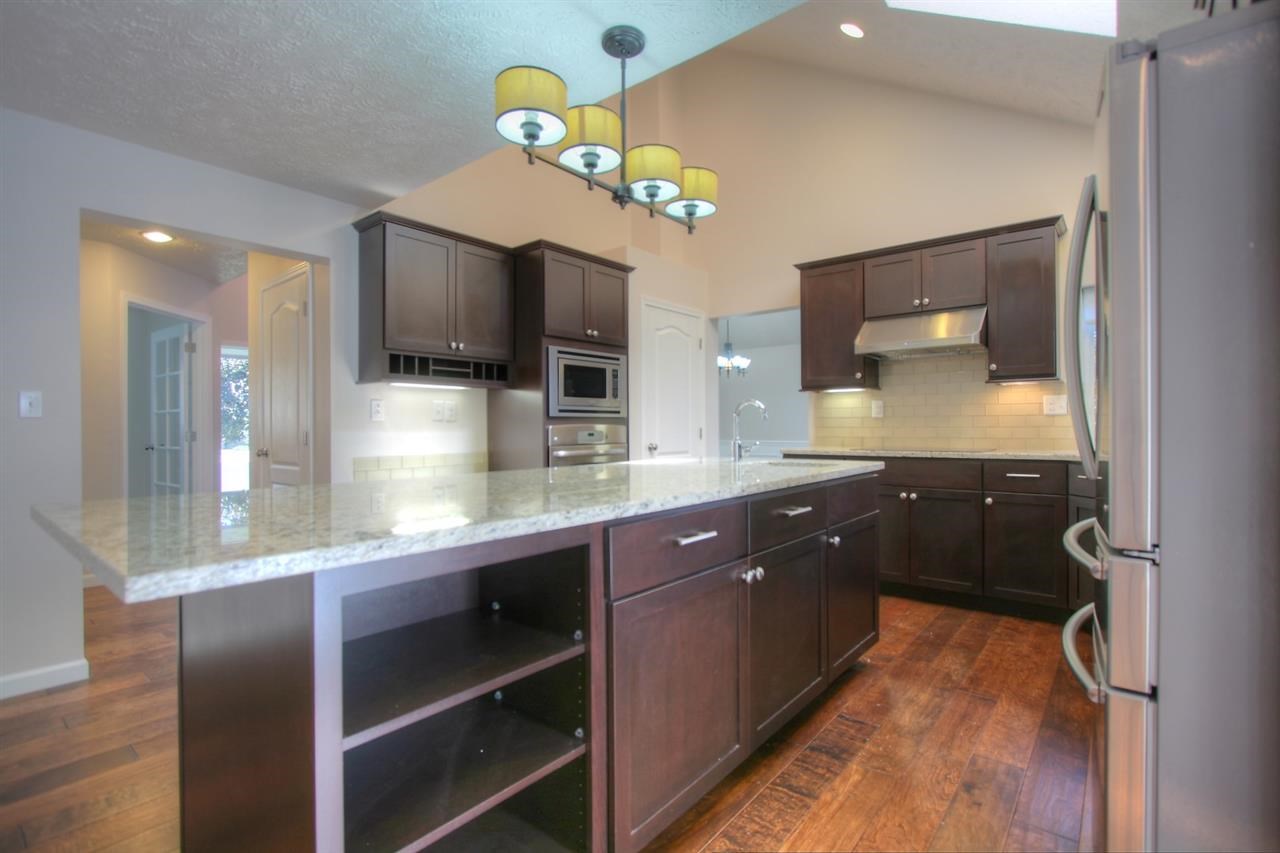 6911 N Mossy Rock Ct - Photo 10