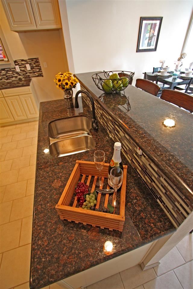 1035 W 10th Ave - Photo 12