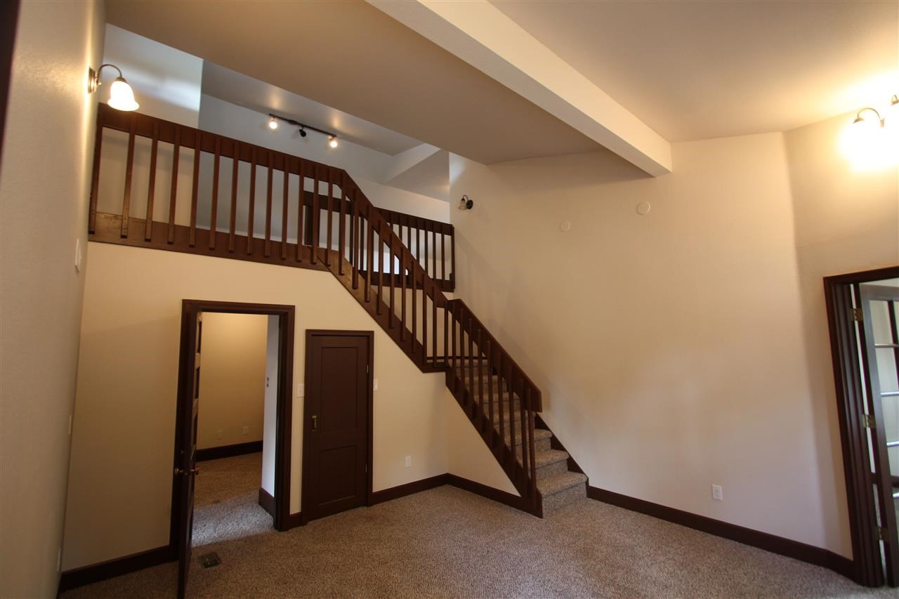 1035 W 10th Ave - Photo 17
