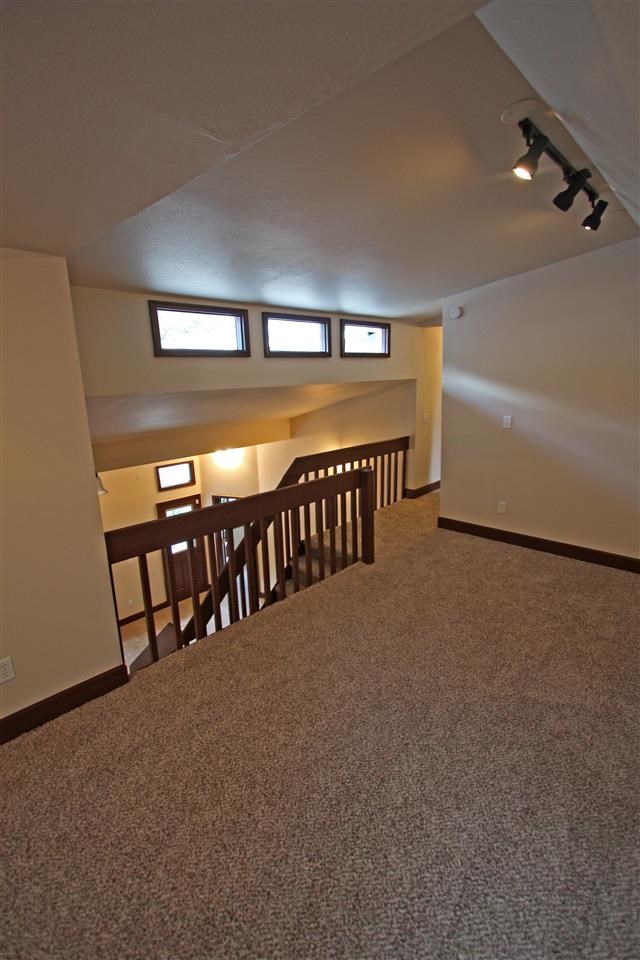 1035 W 10th Ave - Photo 18