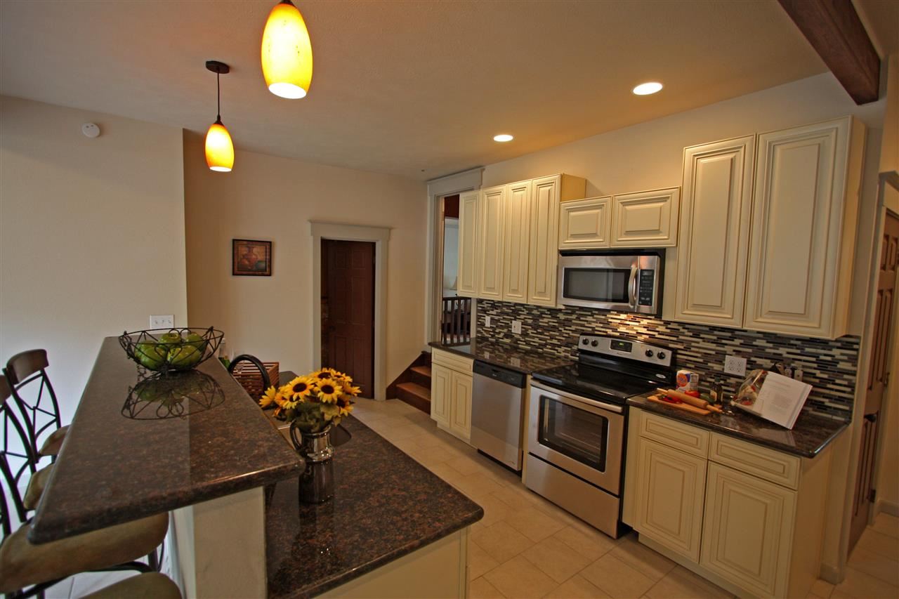 1035 W 10th Ave - Photo 4