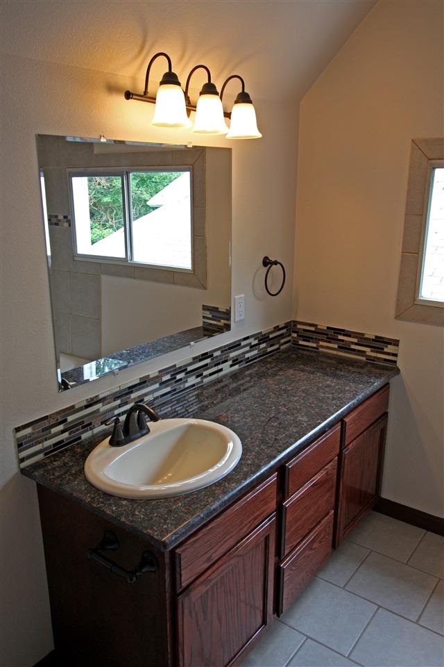 1035 W 10th Ave - Photo 6