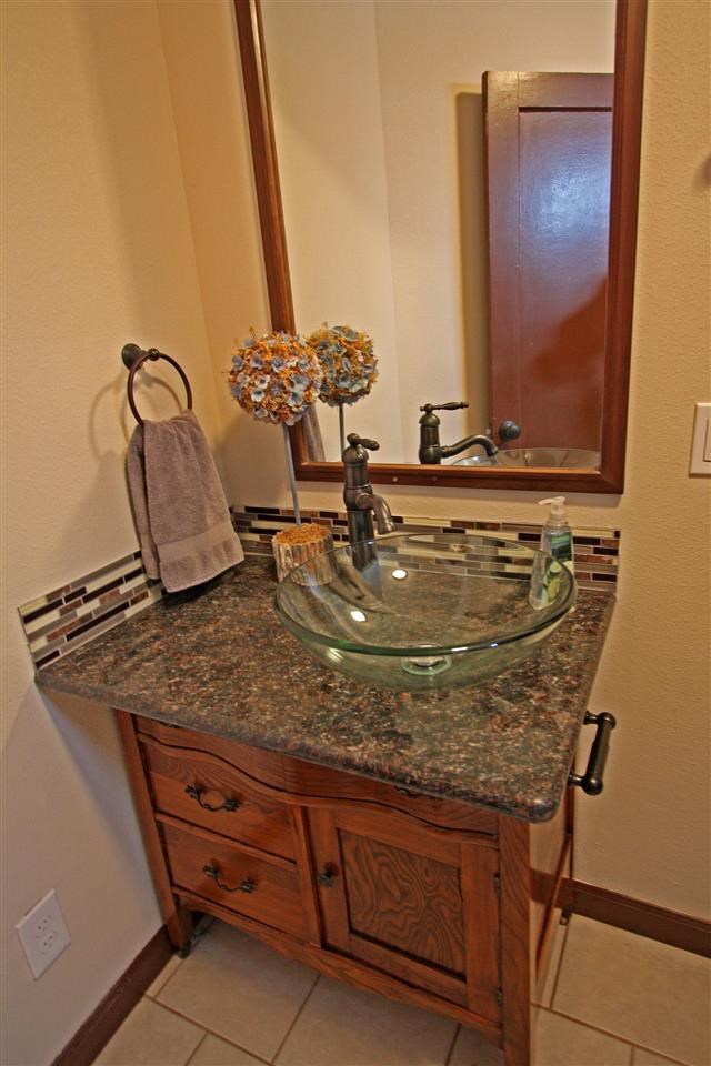 1035 W 10th Ave - Photo 8