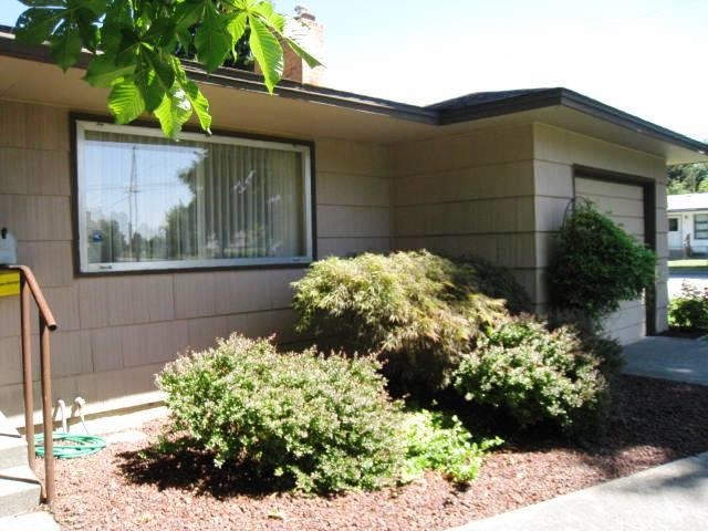 8621 E Knox Ave - Photo 2