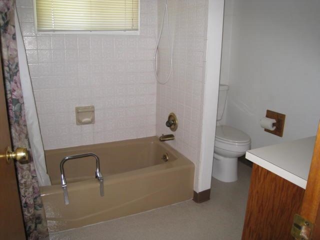 8621 E Knox Ave - Photo 17