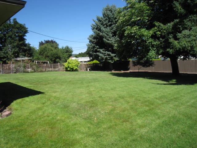 8621 E Knox Ave - Photo 18