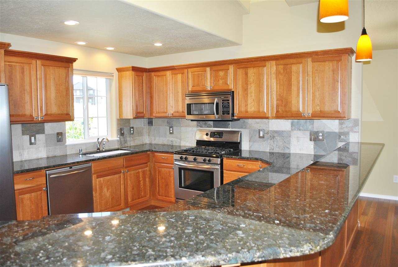 2209 Sunrise Dr - Photo 3