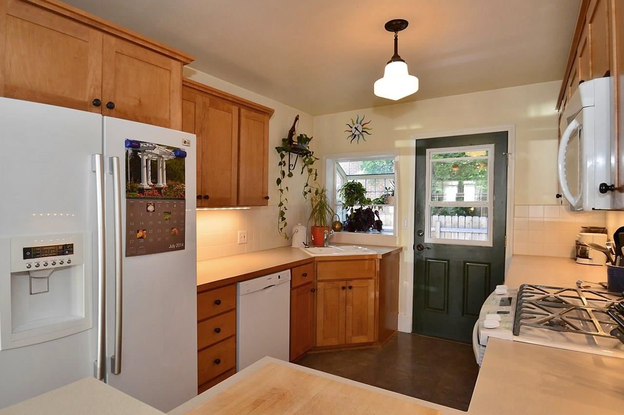 803 E 36th Ave - Photo 8